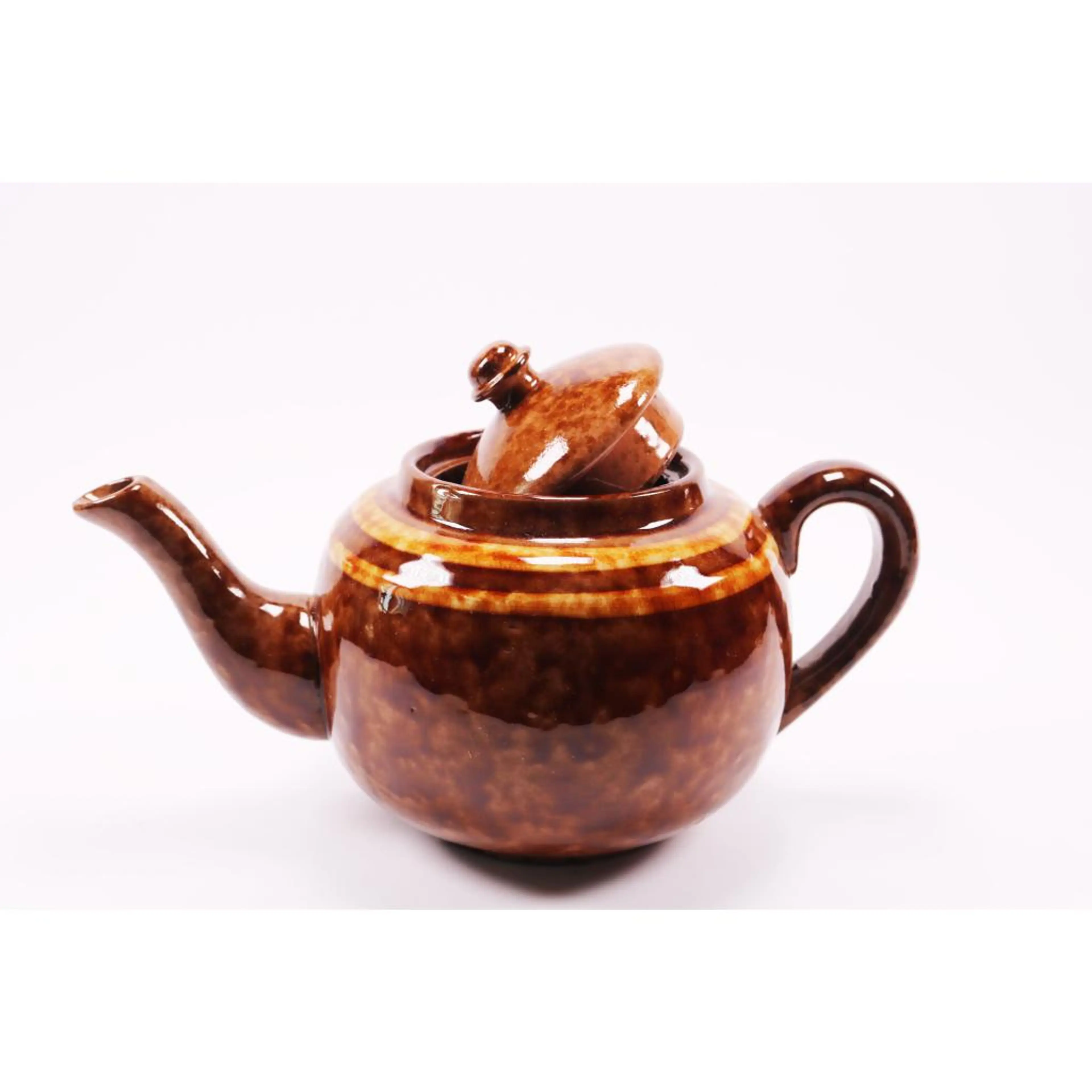 A Classic Vintage Brown Betty Sadler Teapot