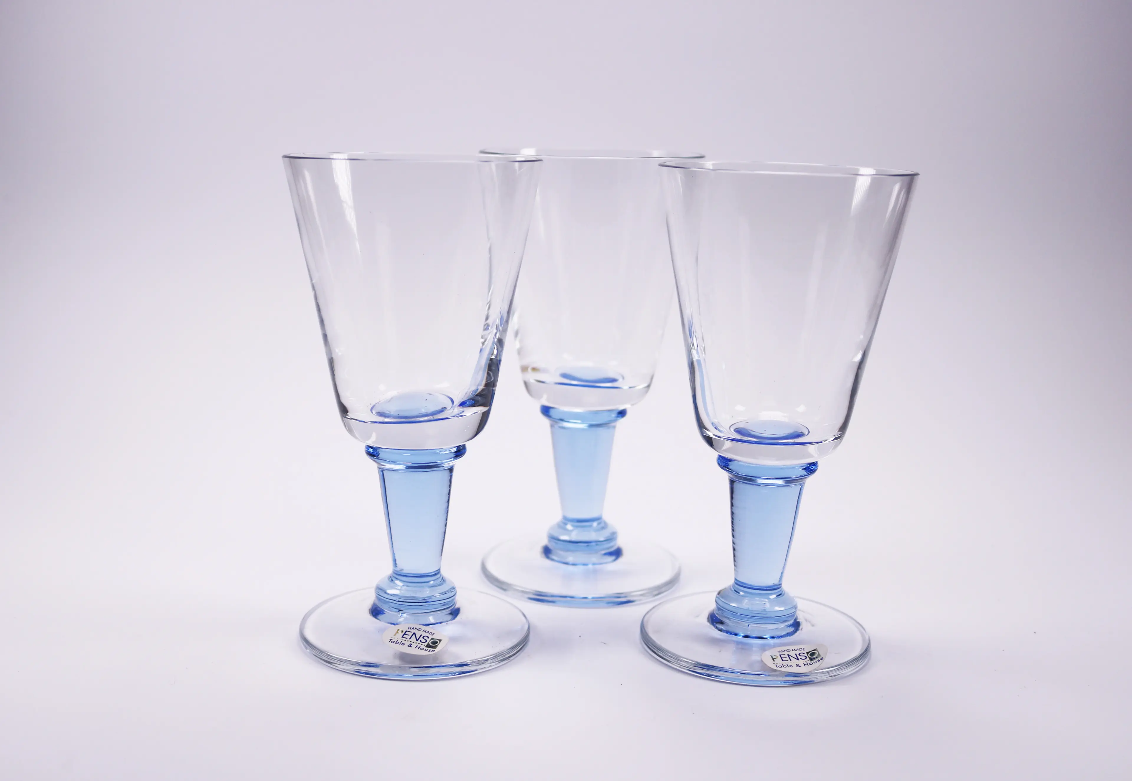 Beautiful Set Of 6 Vintage Wine Glasses