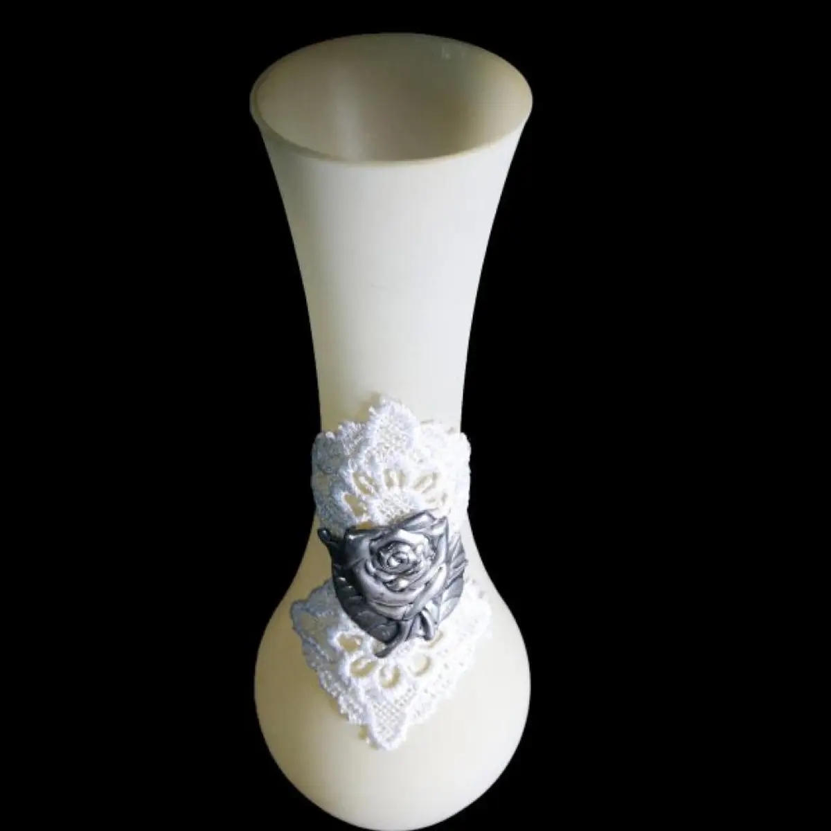 Cream Vase With Silver Rose