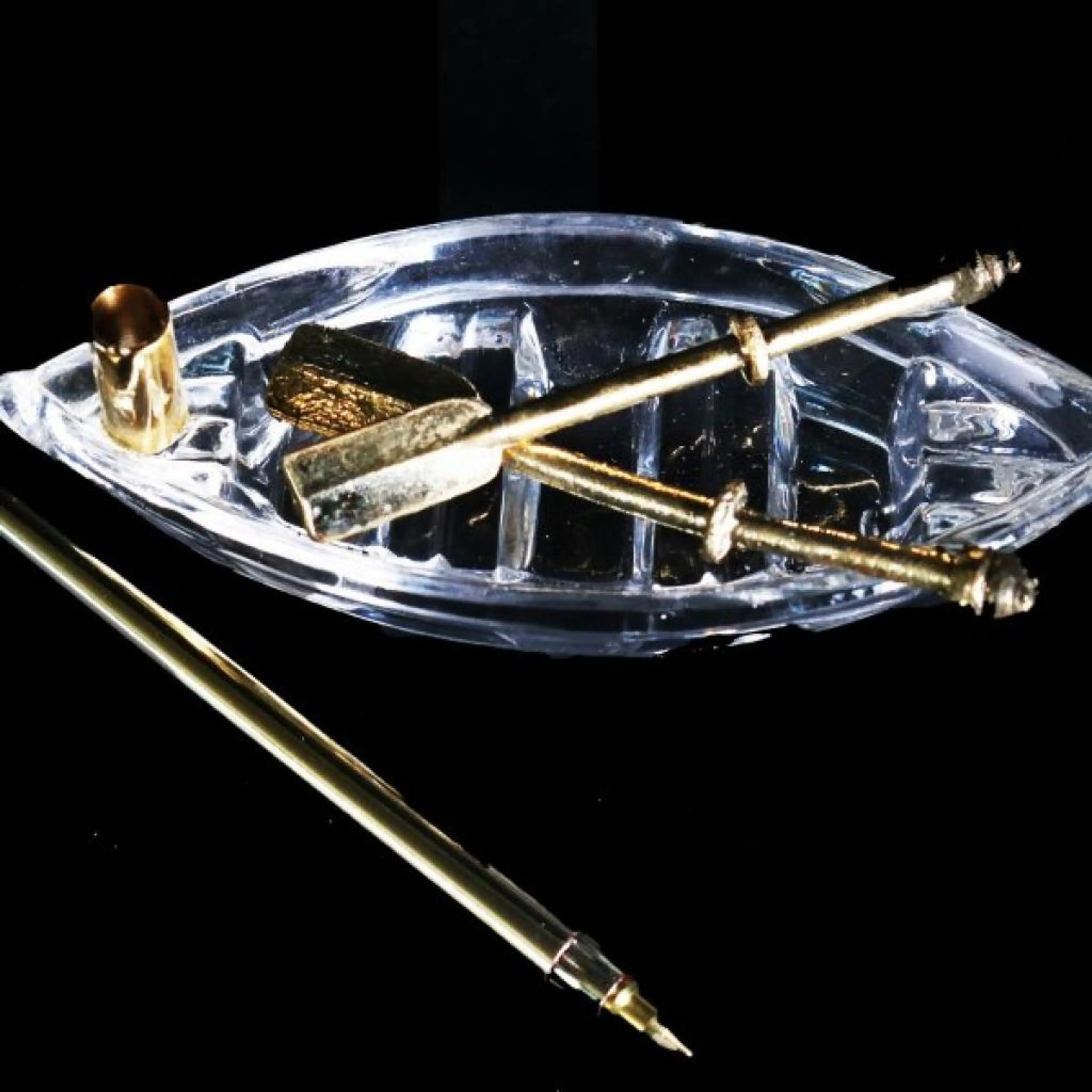 Crystal Boat With Pen Holder