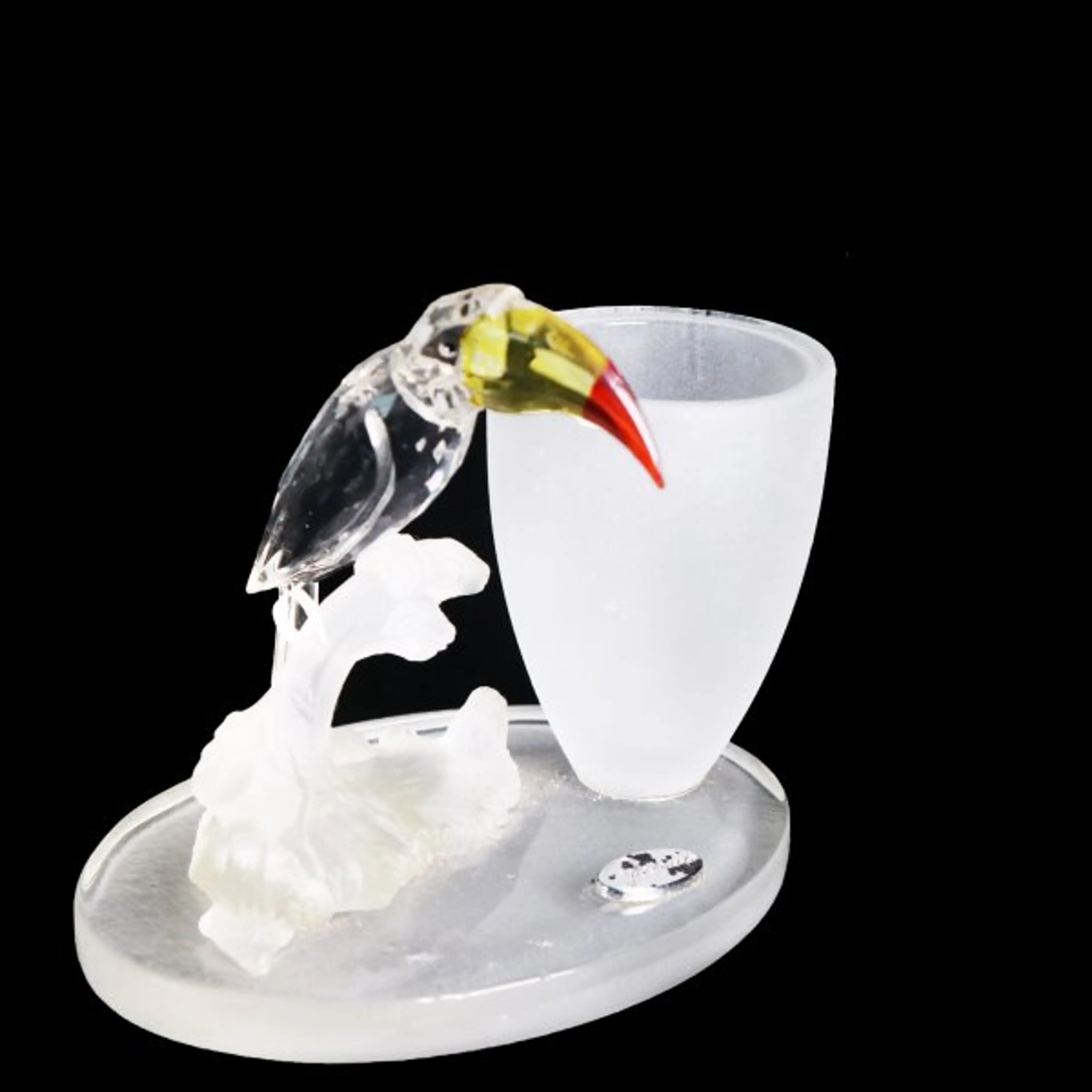 Crystal Vase With Тoucan