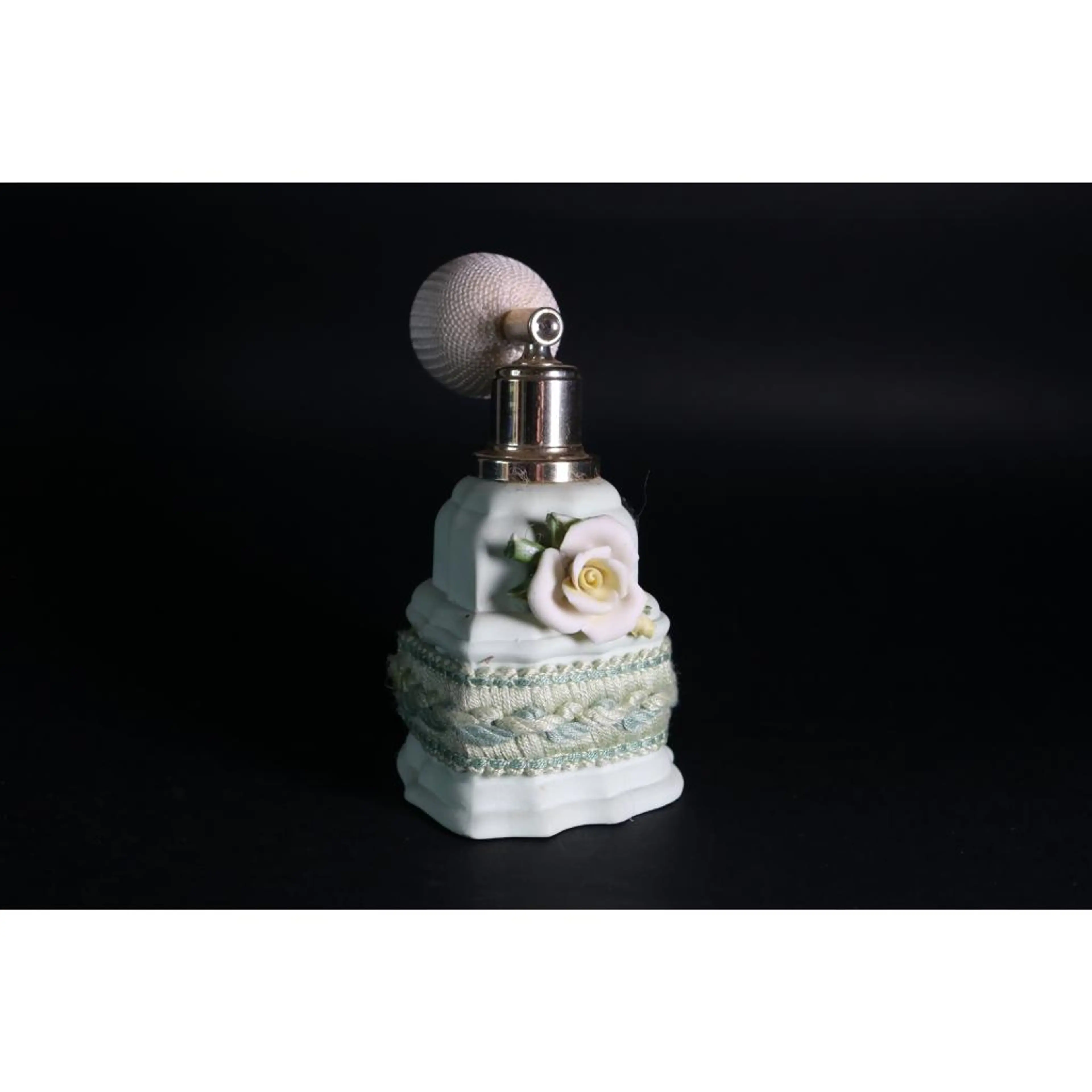 Elegant Vintage Style Ceramic Spray Perfume Bottle Atomizer With Bulb Spray Green