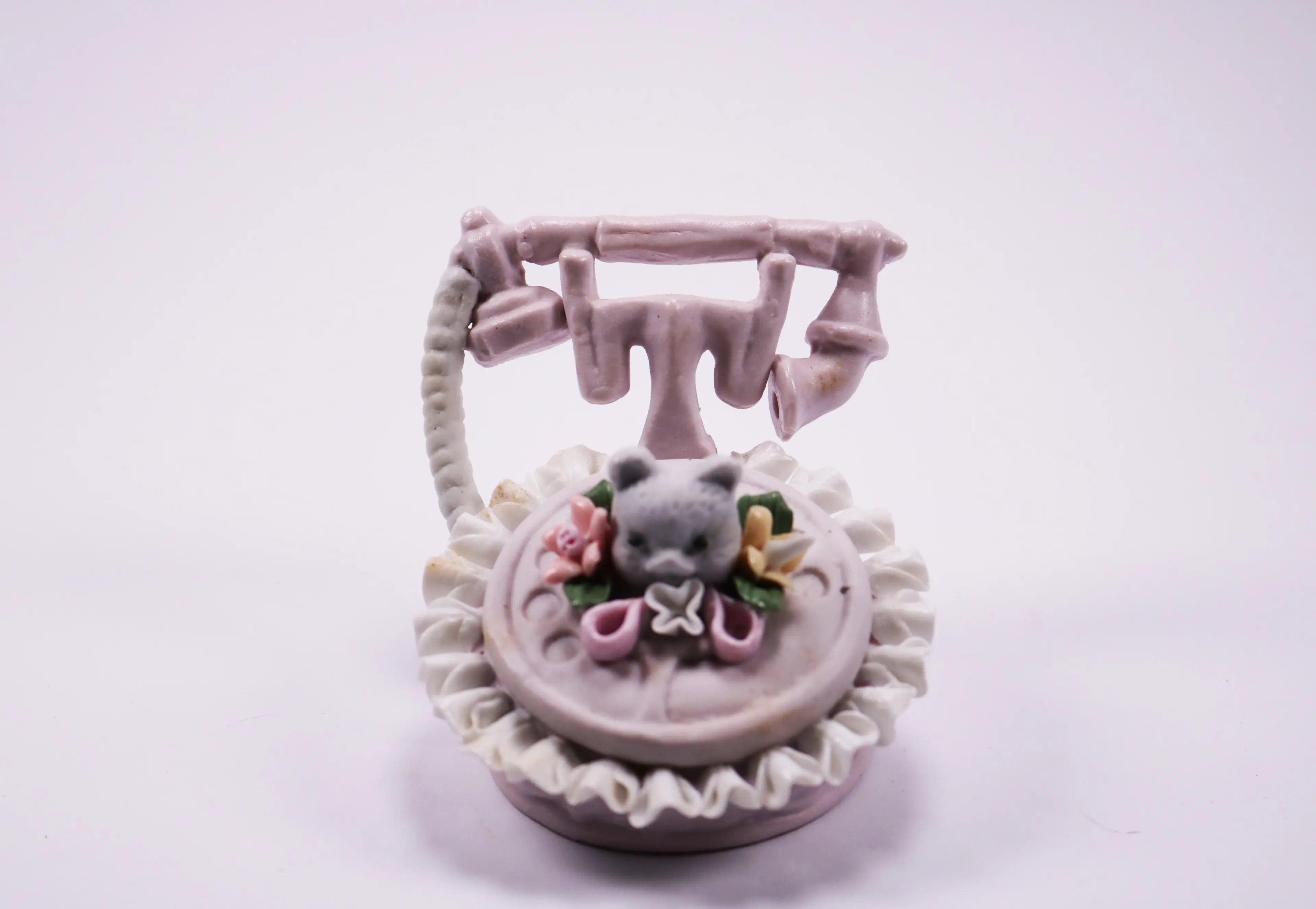 Figure Telephone, Trinket Box