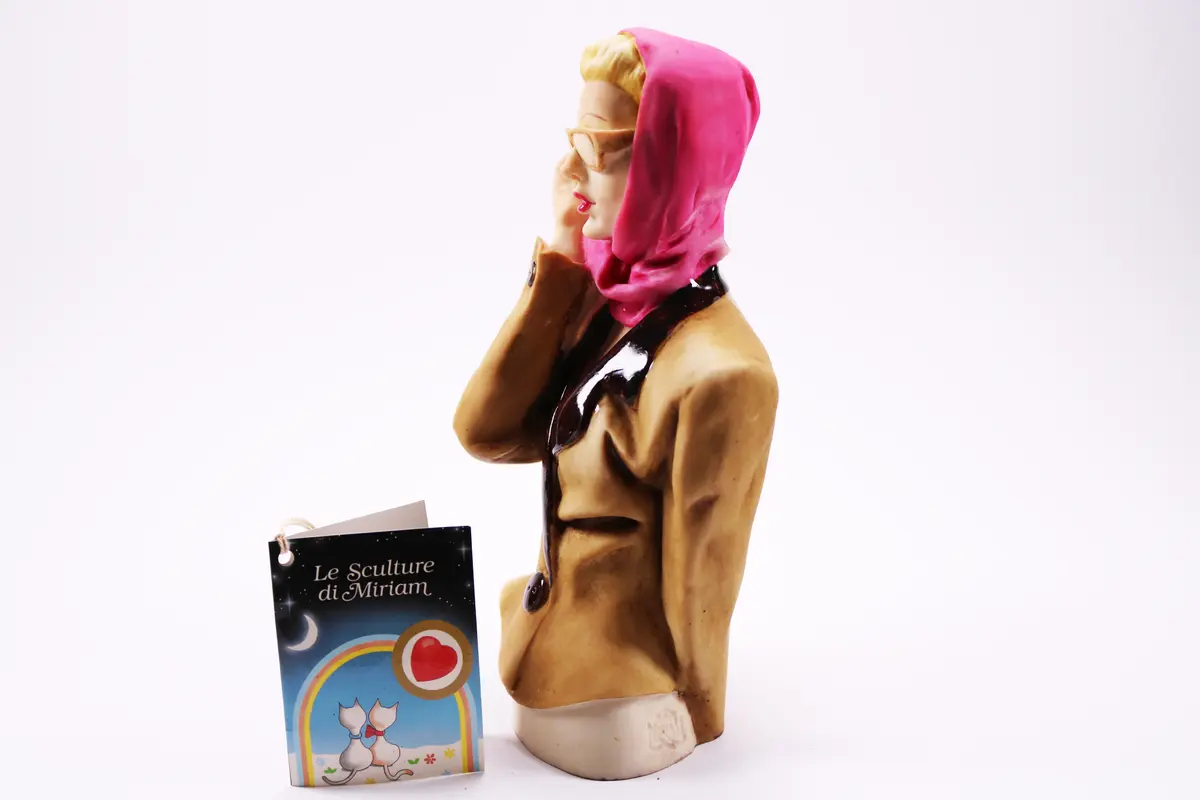 Figure Women With Sunglasses