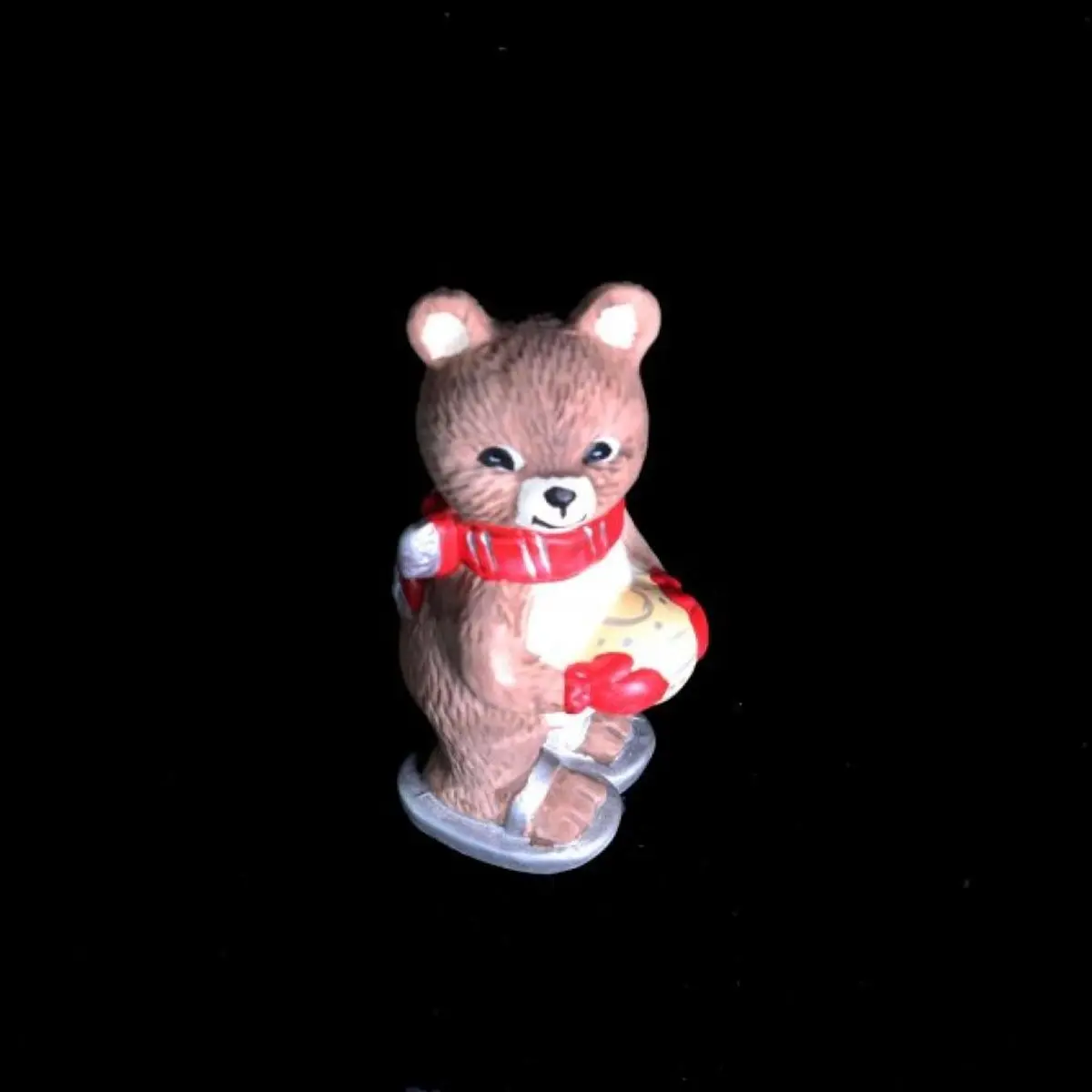 Figurine Bear With Ball