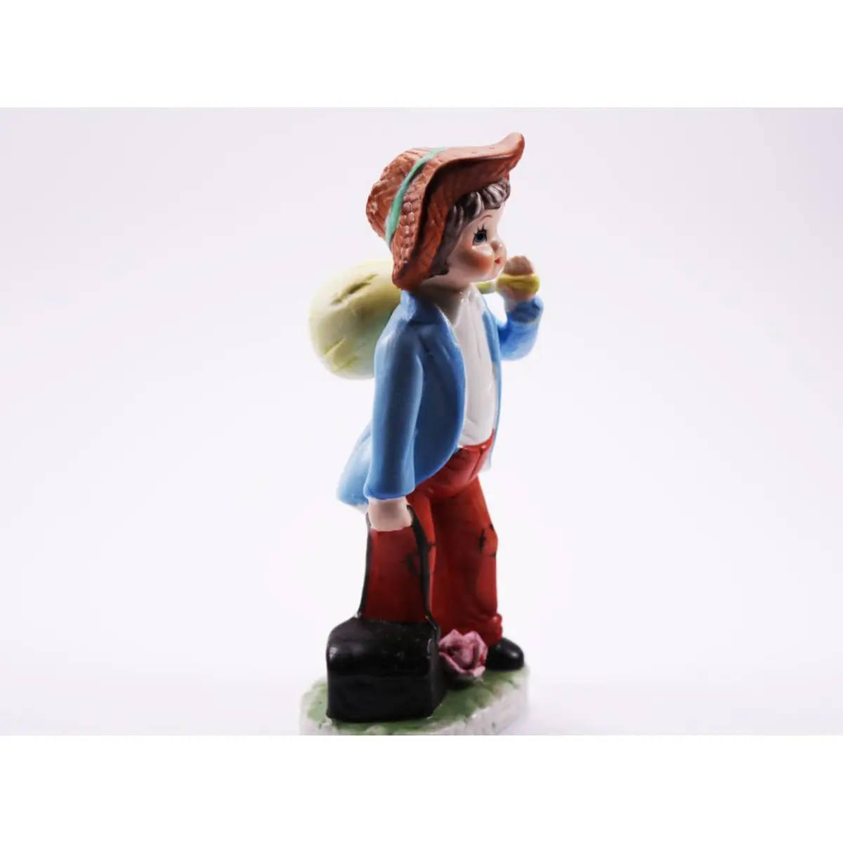Figurine Boy Brown Hat