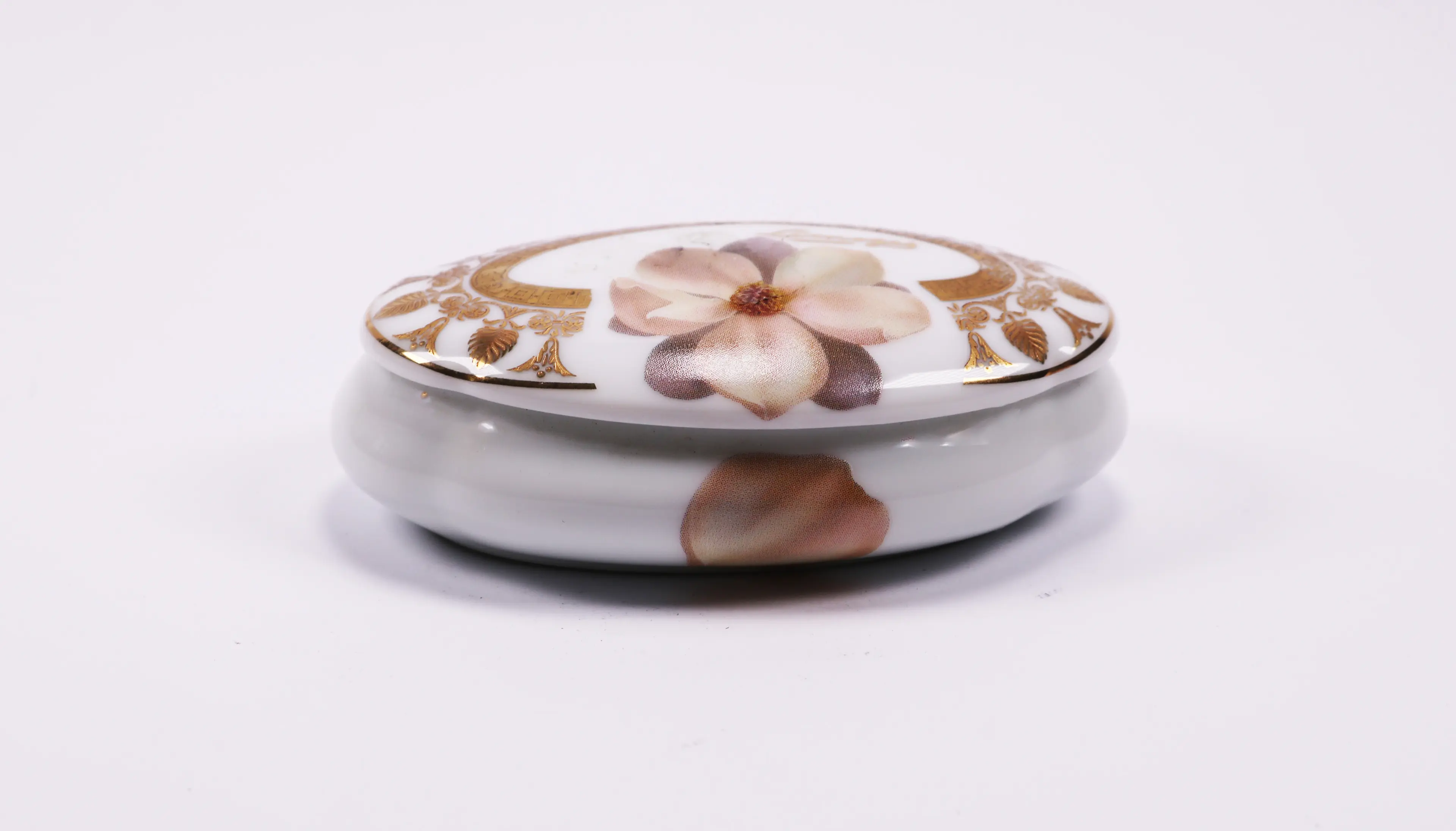 Porcelain Artistique Limoges Trinket Box