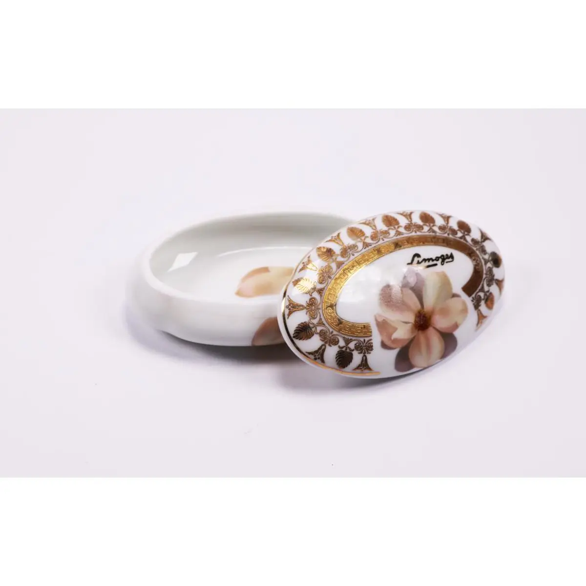 Porcelain Artistique Limoges Trinket Box