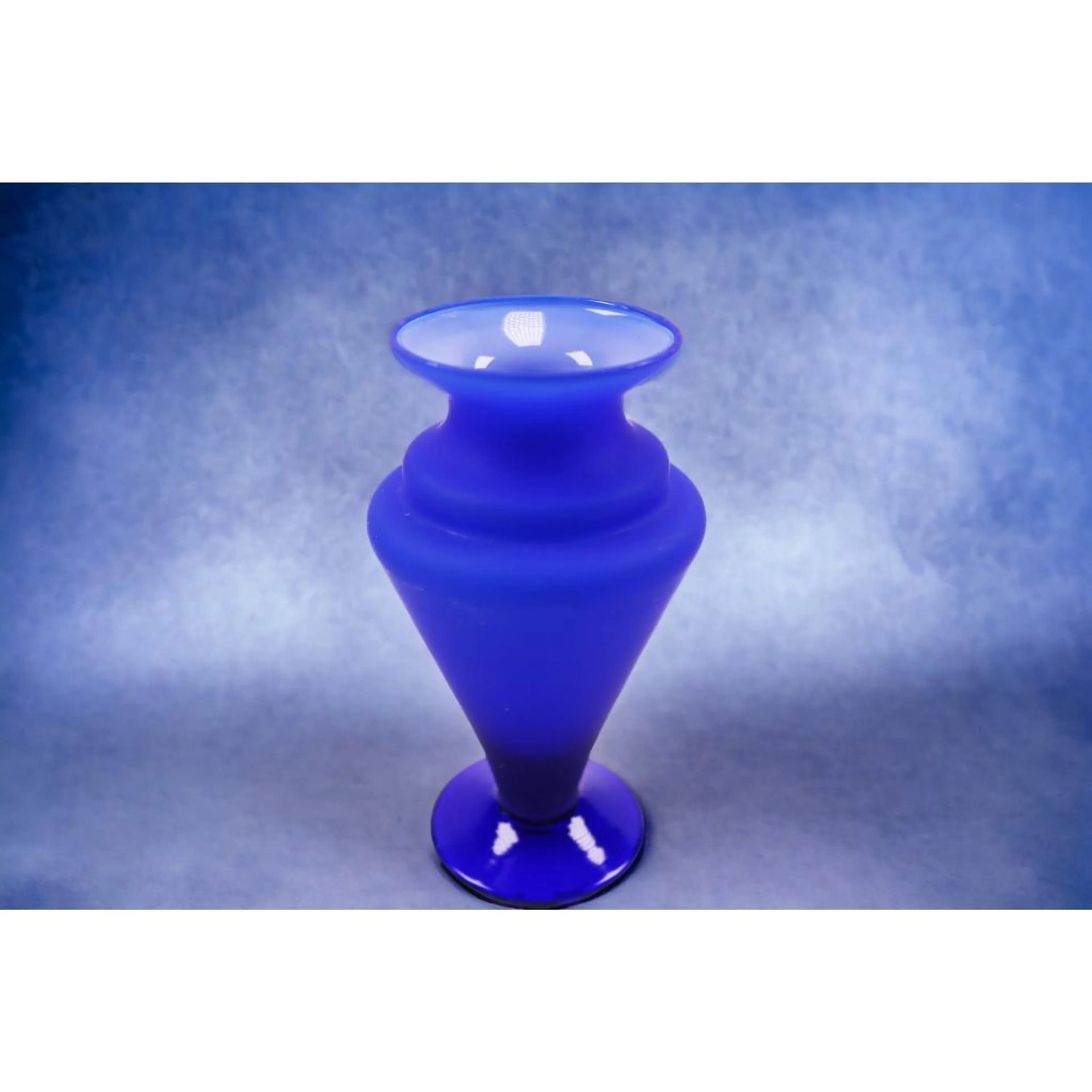 Vintage Swedish Art Glass Signed Handblown Strombergshyttan Studio Glass Blue Vase