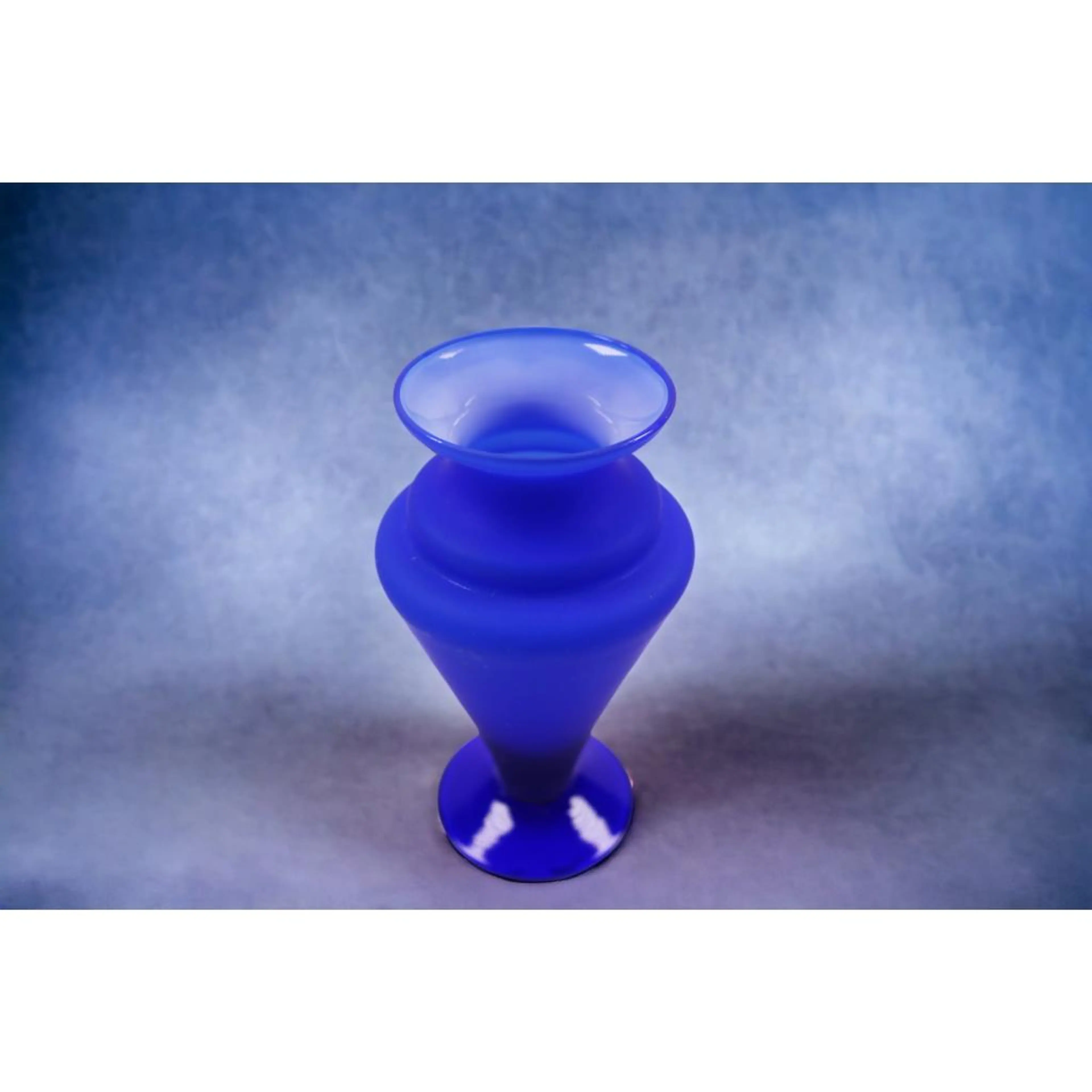 Vintage Swedish Art Glass Signed Handblown Strombergshyttan Studio Glass Blue Vase