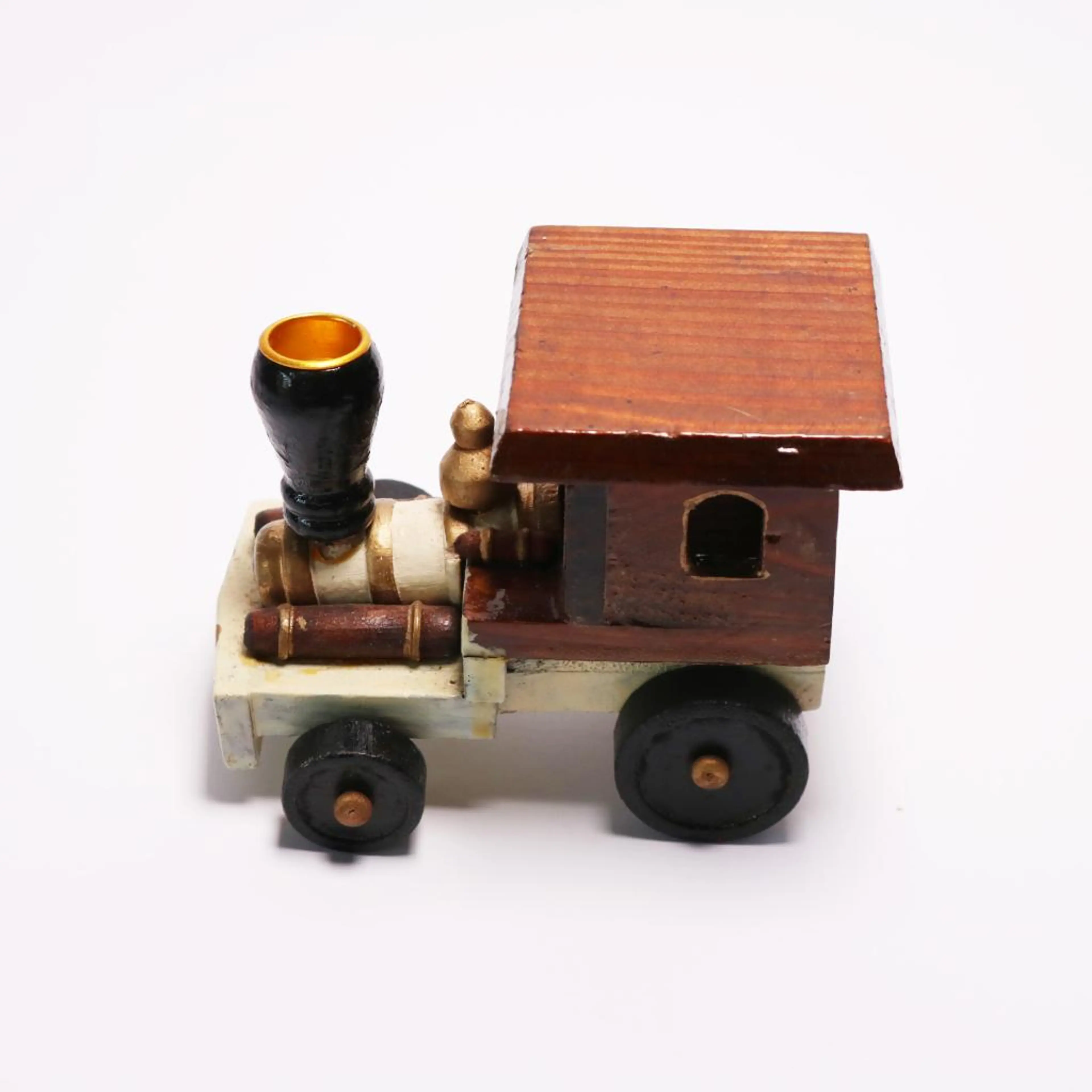 WOODEN CAR CANDLE HOLDER